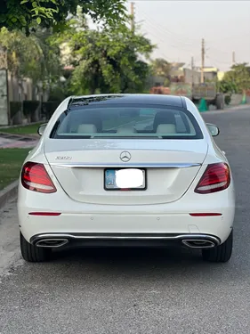 Mercedes Benz E Class E200 Exclusive 2017