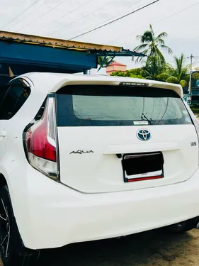 Toyota Aqua S 2015