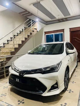 Toyota Corolla Altis Grande X CVT-i 1.8 Beige Interior 2021