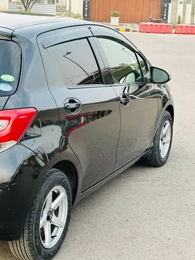 Toyota Vitz F 1.0 2014