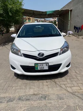 Toyota Vitz 2014