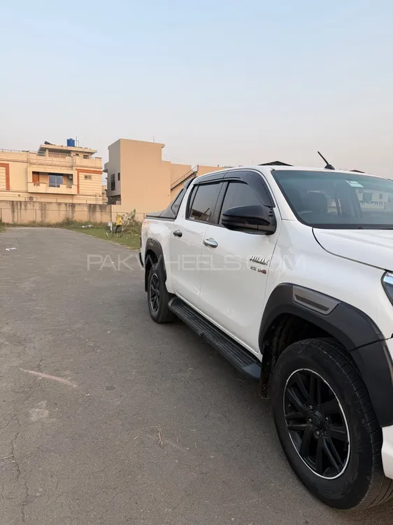 Toyota Hilux 2020 for Sale in Gujranwala Toyota Hilux 2020 for Sale in Gujranwala Image-2