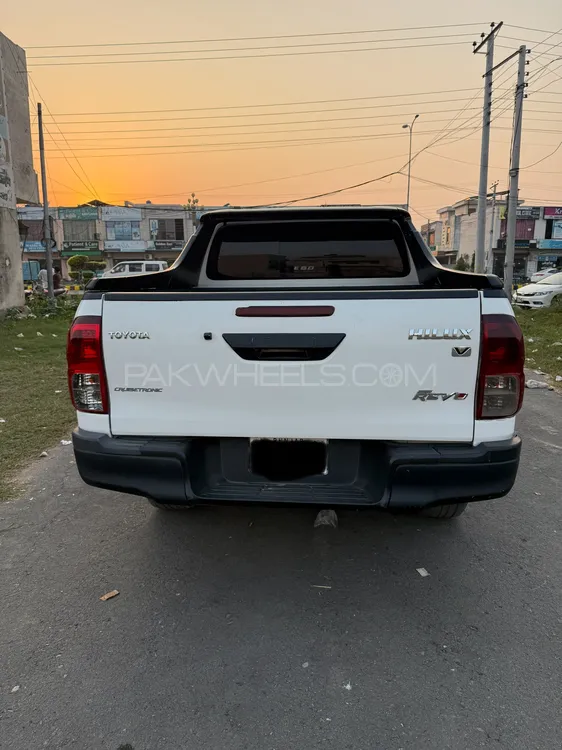 Toyota Hilux 2020 for Sale in Gujranwala Toyota Hilux 2020 for Sale in Gujranwala Image-4