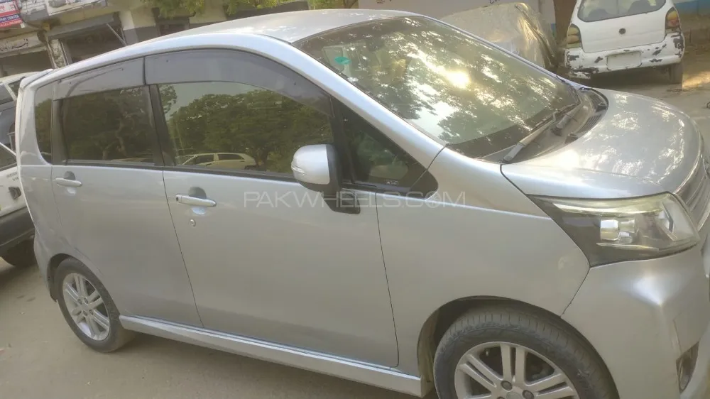 Daihatsu Move 2014 for Sale in Karachi Daihatsu Move 2014 for Sale in Karachi Image-4