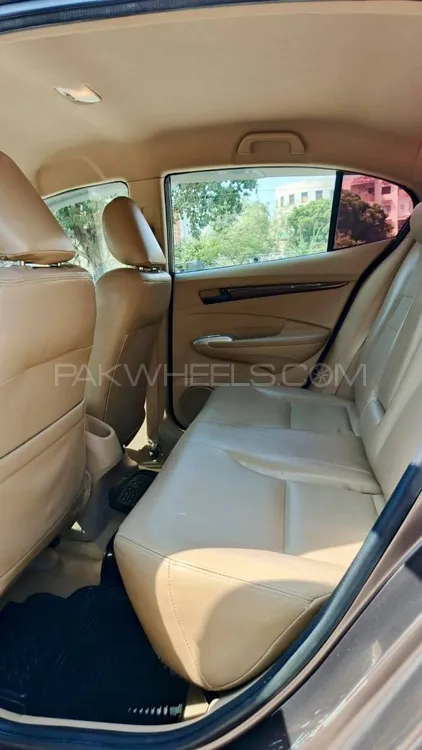 Honda City 2018 for Sale in Karachi Honda City 2018 for Sale in Karachi Image-15