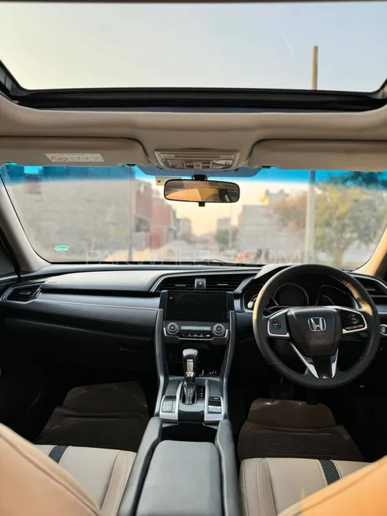 Honda Civic 2018 for Sale in Faisalabad Honda Civic 2018 for Sale in Faisalabad Image-7