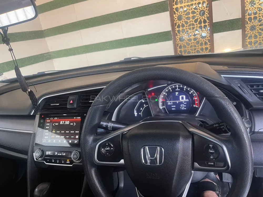 Honda Civic 2018 for Sale in Faisalabad Honda Civic 2018 for Sale in Faisalabad Image-7