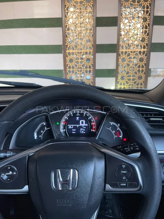 Honda Civic 2018 for Sale in Faisalabad Honda Civic 2018 for Sale in Faisalabad Image-3