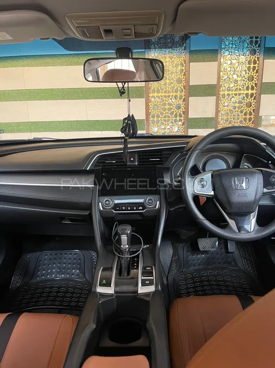 Honda Civic 2018 for Sale in Faisalabad Honda Civic 2018 for Sale in Faisalabad Image-6