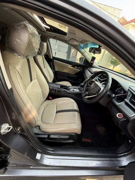 Honda Civic 2018 for Sale in Lahore Honda Civic 2018 for Sale in Lahore Image-10
