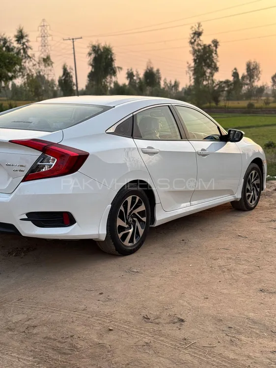 Honda Civic 2018 for Sale in Mandi bahauddin Honda Civic 2018 for Sale in Mandi bahauddin Image-4