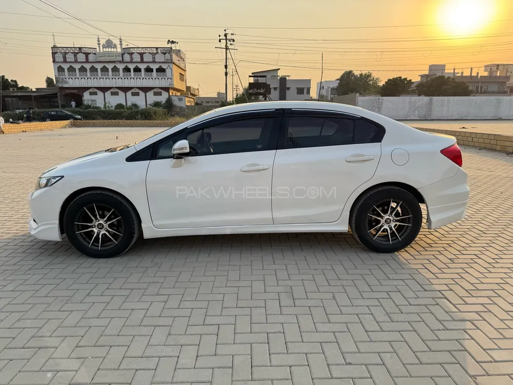 Honda Civic 2013 for Sale in Karachi Honda Civic 2013 for Sale in Karachi Image-7