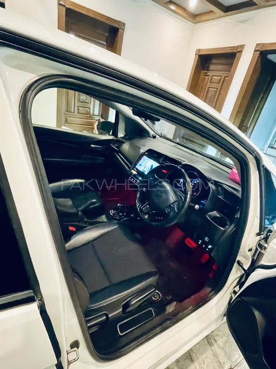 Honda Fit 2015 for Sale in Islamabad Honda Fit 2015 for Sale in Islamabad Image-6