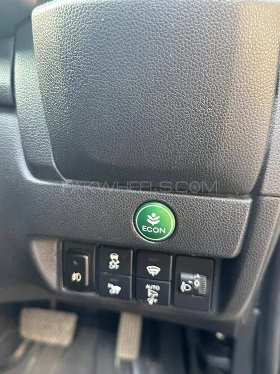 Honda Fit 2015 for Sale in Islamabad Honda Fit 2015 for Sale in Islamabad Image-9