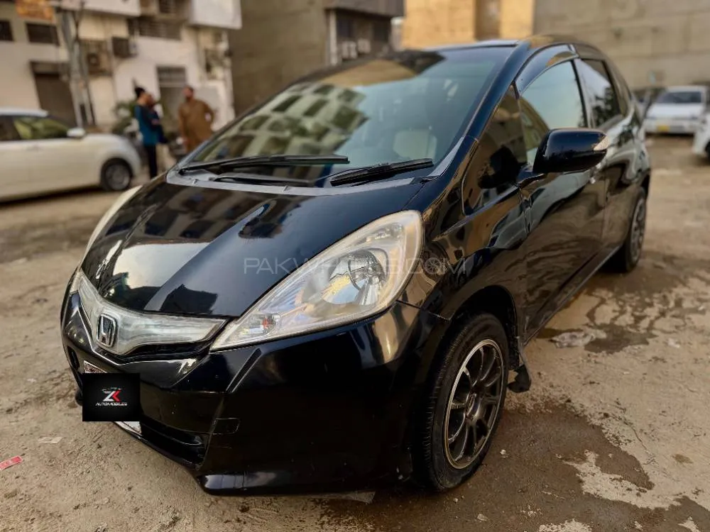 Honda Fit 2011 for Sale in Karachi Honda Fit 2011 for Sale in Karachi Image-3
