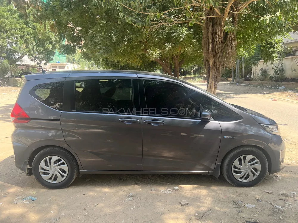 Honda Freed 2017 for Sale in Karachi Honda Freed 2017 for Sale in Karachi Image-4