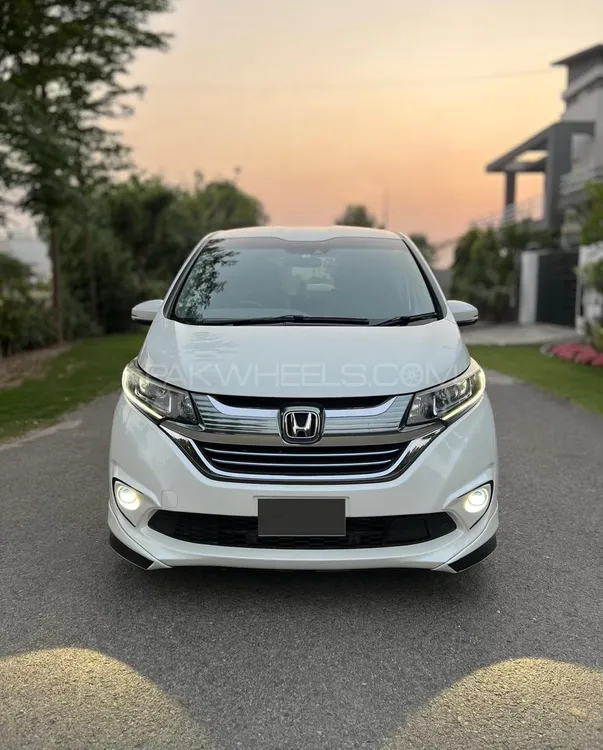 Honda Freed 2017 for Sale in Lahore Honda Freed 2017 for Sale in Lahore Image-1