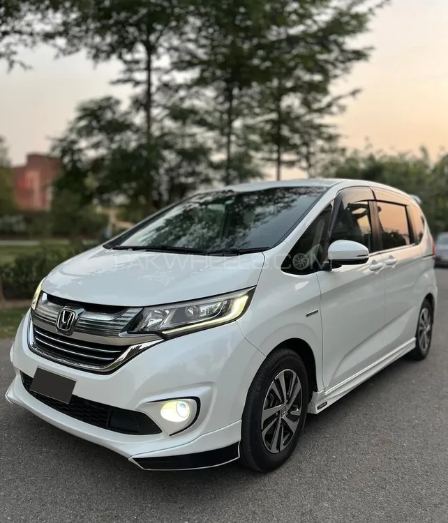 Honda Freed 2017 for Sale in Lahore Honda Freed 2017 for Sale in Lahore Image-2