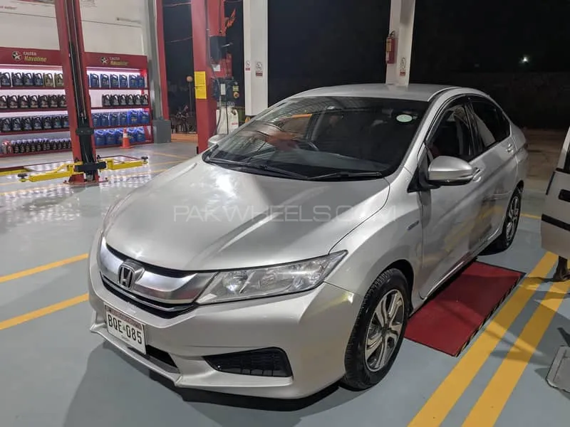 Honda Grace Hybrid 2015 for Sale in Karachi Honda Grace Hybrid 2015 for Sale in Karachi Image-4