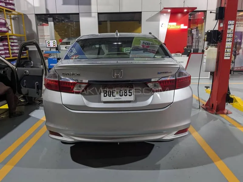 Honda Grace Hybrid 2015 for Sale in Karachi Honda Grace Hybrid 2015 for Sale in Karachi Image-8