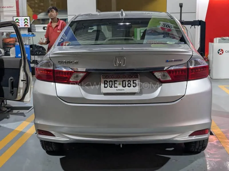 Honda Grace Hybrid 2015 for Sale in Karachi Honda Grace Hybrid 2015 for Sale in Karachi Image-15