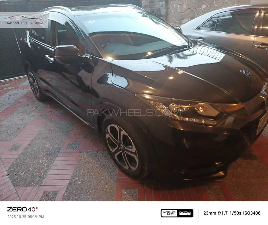 Honda Vezel 2017 for Sale in Lahore Honda Vezel 2017 for Sale in Lahore Image-2