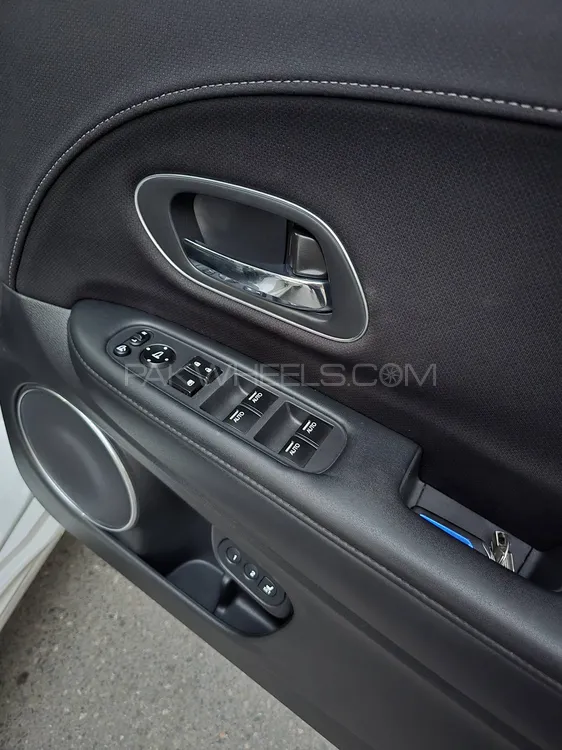 Honda Vezel 2020 for Sale in Rawalpindi Honda Vezel 2020 for Sale in Rawalpindi Image-7