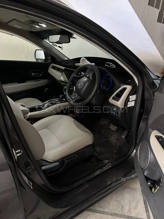 Honda Vezel 2014 for Sale in Karachi Honda Vezel 2014 for Sale in Karachi Image-7