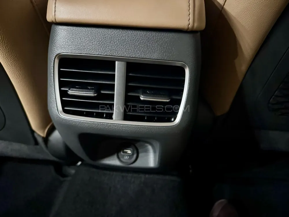 Hyundai Sonata 2024 for Sale in Lahore Hyundai Sonata 2024 for Sale in Lahore Image-15