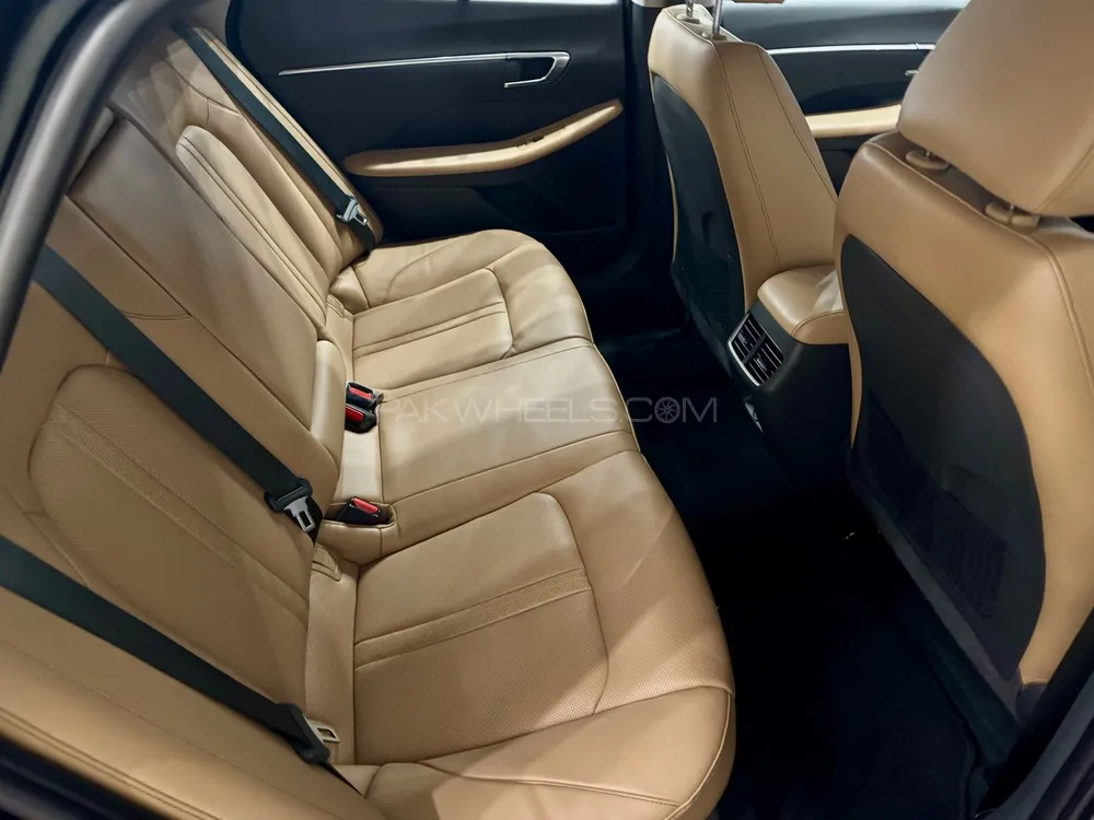 Hyundai Sonata 2024 for Sale in Lahore Hyundai Sonata 2024 for Sale in Lahore Image-13