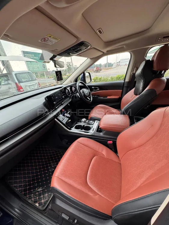 KIA Carnival 2022 for Sale in Lahore KIA Carnival 2022 for Sale in Lahore Image-5