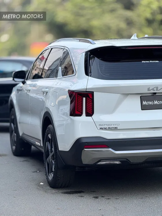 KIA Sorento 2025 for Sale in Lahore KIA Sorento 2025 for Sale in Lahore Image-9