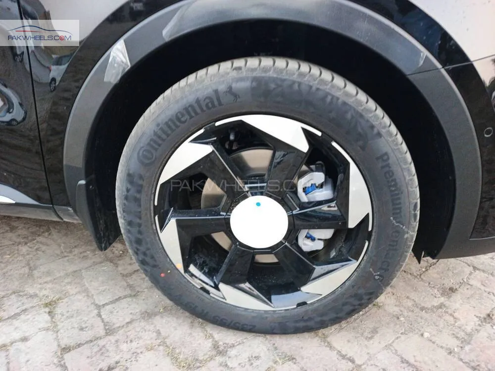KIA Sorento 2025 for Sale in Lahore KIA Sorento 2025 for Sale in Lahore Image-14