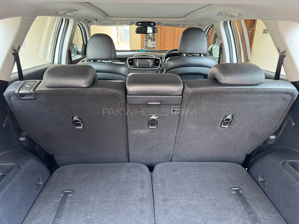 KIA Sorento 2022 for Sale in Lahore KIA Sorento 2022 for Sale in Lahore Image-12