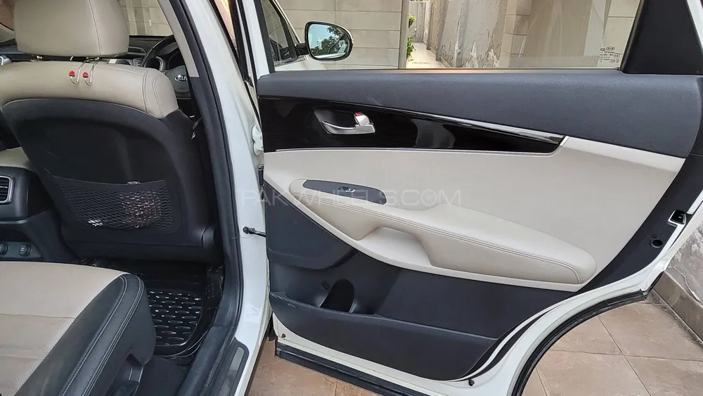 KIA Sorento 2021 for Sale in Lahore KIA Sorento 2021 for Sale in Lahore Image-8