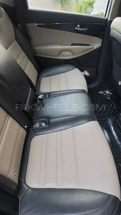 KIA Sorento 2021 for Sale in Lahore KIA Sorento 2021 for Sale in Lahore Image-10