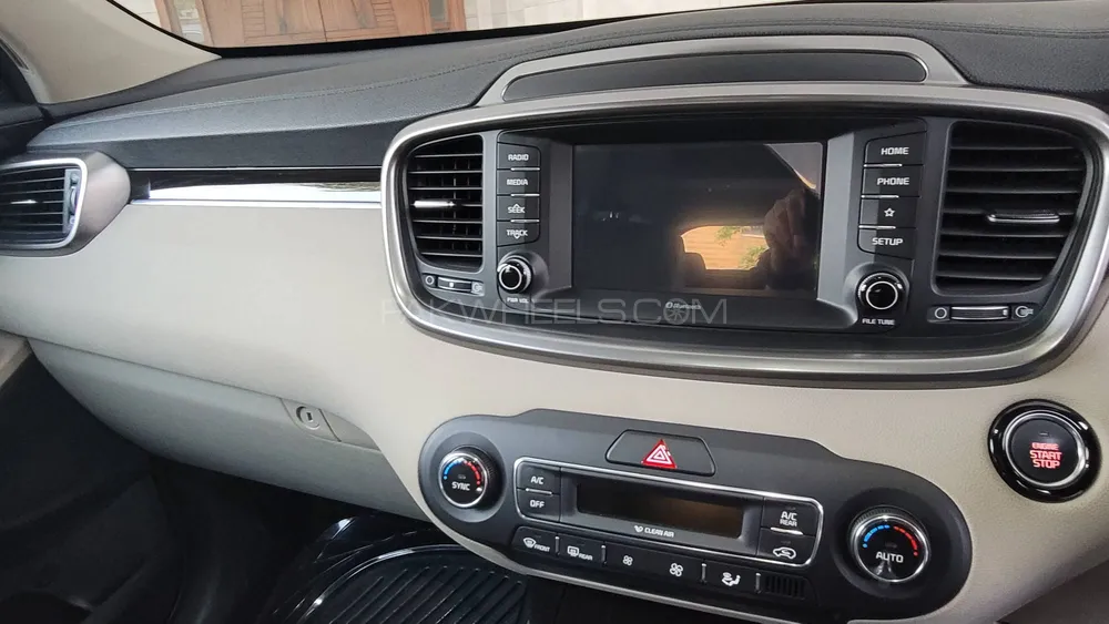 KIA Sorento 2021 for Sale in Lahore KIA Sorento 2021 for Sale in Lahore Image-16