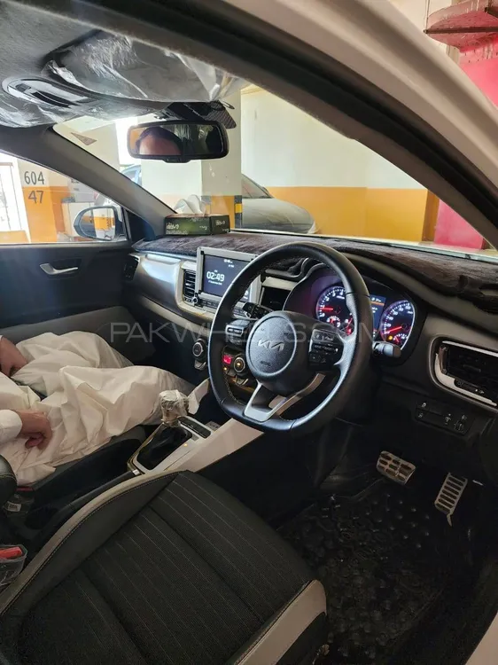 KIA Stonic 2024 for Sale in Karachi KIA Stonic 2024 for Sale in Karachi Image-8