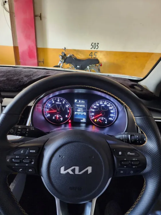 KIA Stonic 2024 for Sale in Karachi KIA Stonic 2024 for Sale in Karachi Image-6