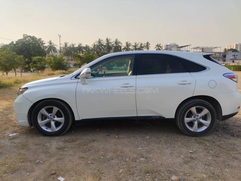 Lexus RX Series 2010 for Sale in Karachi Lexus RX Series 2010 for Sale in Karachi Image-3