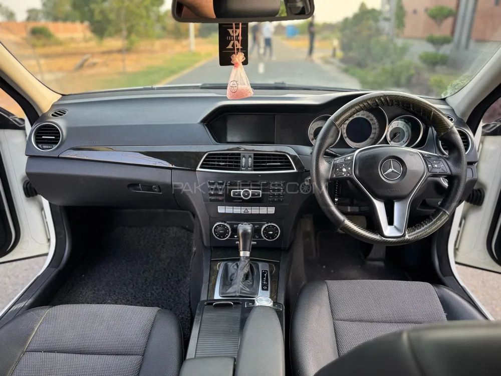 Mercedes Benz C Class 2011 for Sale in Islamabad Mercedes Benz C Class 2011 for Sale in Islamabad Image-9