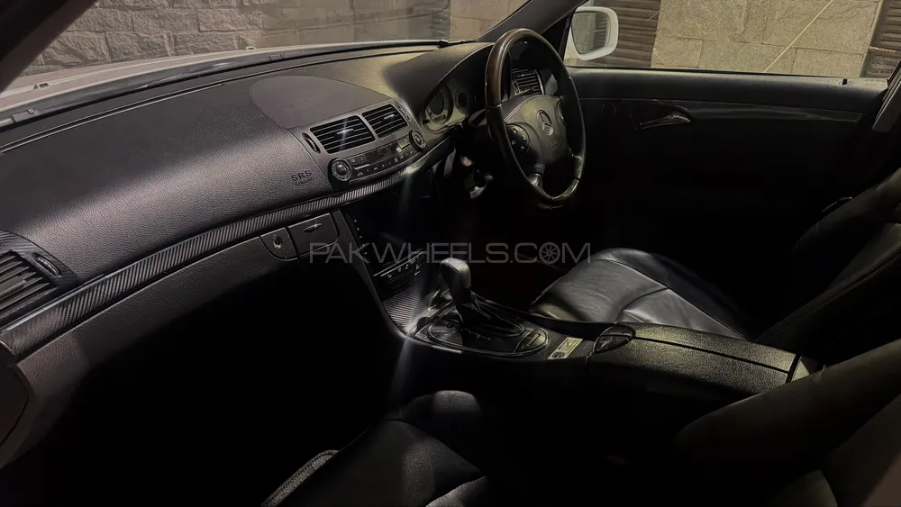 مرسڈیز بینز ای کلاس 2002 for Sale in کراچی مرسڈیز بینز ای کلاس 2002 for Sale in کراچی Image-2