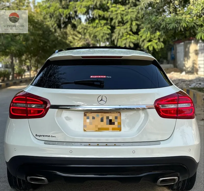 Mercedes Benz GLA Class 2015 for Sale in Karachi Mercedes Benz GLA Class 2015 for Sale in Karachi Image-1