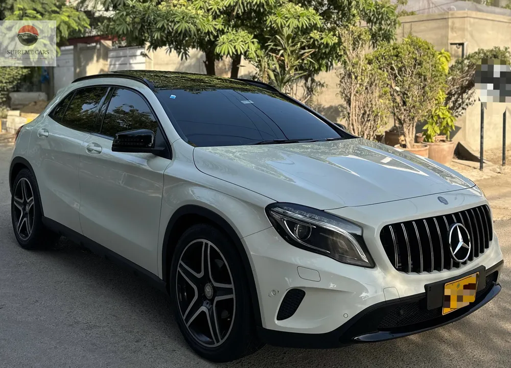 Mercedes Benz GLA Class 2015 for Sale in Karachi Mercedes Benz GLA Class 2015 for Sale in Karachi Image-6