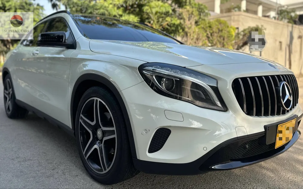Mercedes Benz GLA Class 2015 for Sale in Karachi Mercedes Benz GLA Class 2015 for Sale in Karachi Image-8