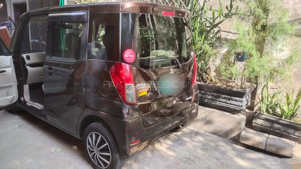 Mitsubishi Ek Wagon 2018 for Sale in Lahore Mitsubishi Ek Wagon 2018 for Sale in Lahore Image-9