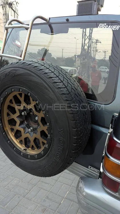 Mitsubishi Pajero 1995 for Sale in Lahore Mitsubishi Pajero 1995 for Sale in Lahore Image-19
