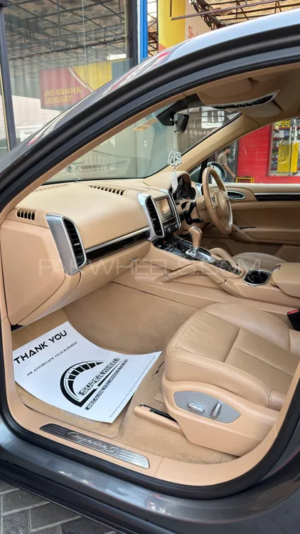 Porsche Cayenne 2014 for Sale in Lahore Porsche Cayenne 2014 for Sale in Lahore Image-10