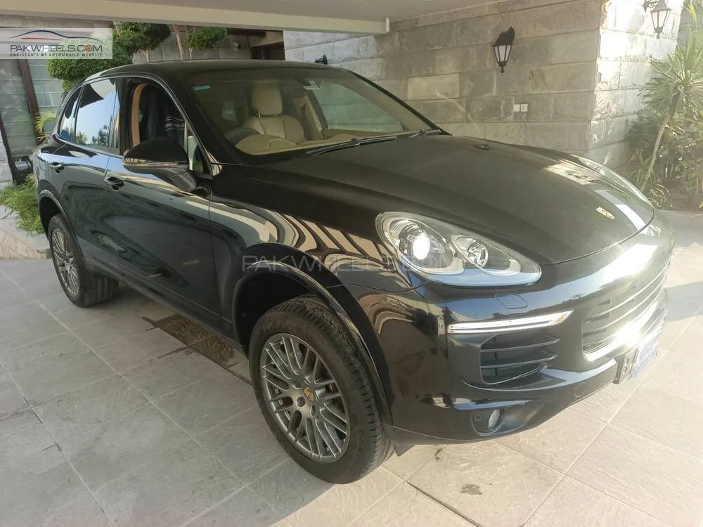 Porsche Cayenne 2017 for Sale in Karachi Porsche Cayenne 2017 for Sale in Karachi Image-2