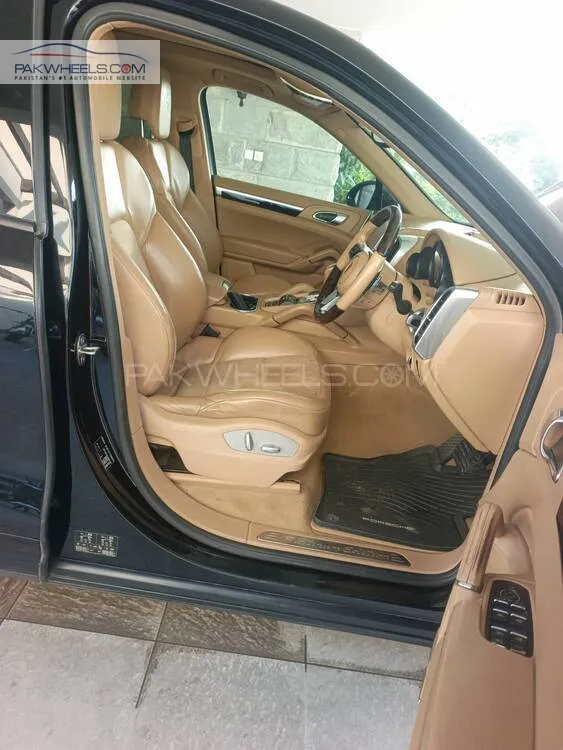 Porsche Cayenne 2017 for Sale in Karachi Porsche Cayenne 2017 for Sale in Karachi Image-10